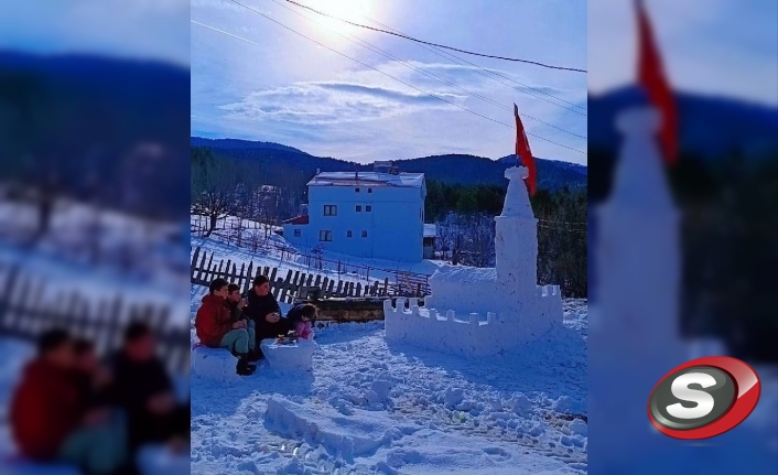 Sivas Koyulhisar’da Kardan Sanat: Kızılelma Köyü’nde Çocukların ‘Kız Kulesi’ Hayali Gerçek Oldu
