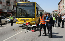 Sivas’ta Korkutan Kaza: Moto Kurye Otobüsün Altında Kaldı