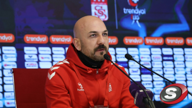 Sivasspor'da Evren Otyakmaz'dan Transfer Yasağı Açıklaması: "Yönetim Duyuracak"