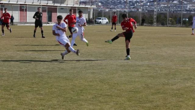 Sivasspor Sahasında Coştu: Düzcespor’u 4 Golle Geçti!